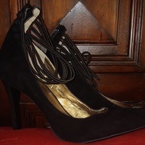 Sexy Womems BCBG Black Suede Stiletto Heels Shoes Pumps Size 9